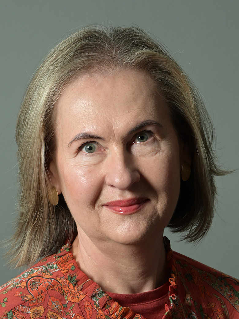 Dr M Barkhuizen